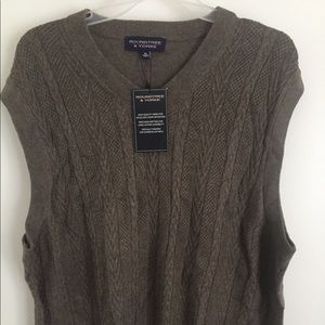 Roundtree & York Sweater Vest